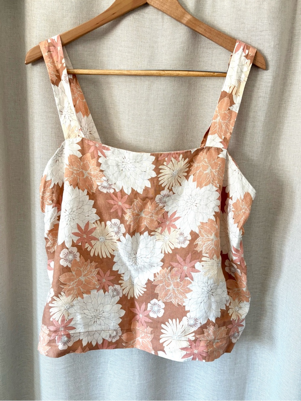 Faherty Sands 100% Linen Tank size XL